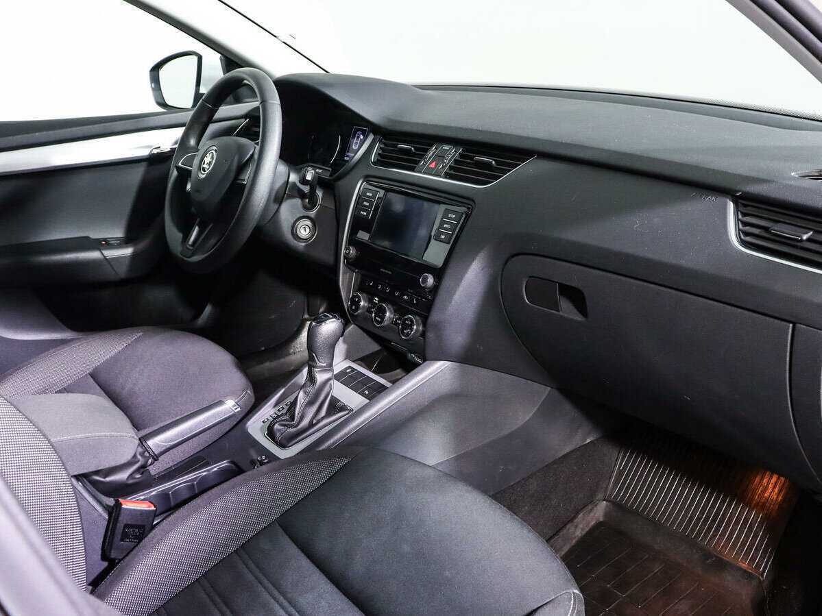 Skoda Octavia 2019 года с пробегом. Фото: #8