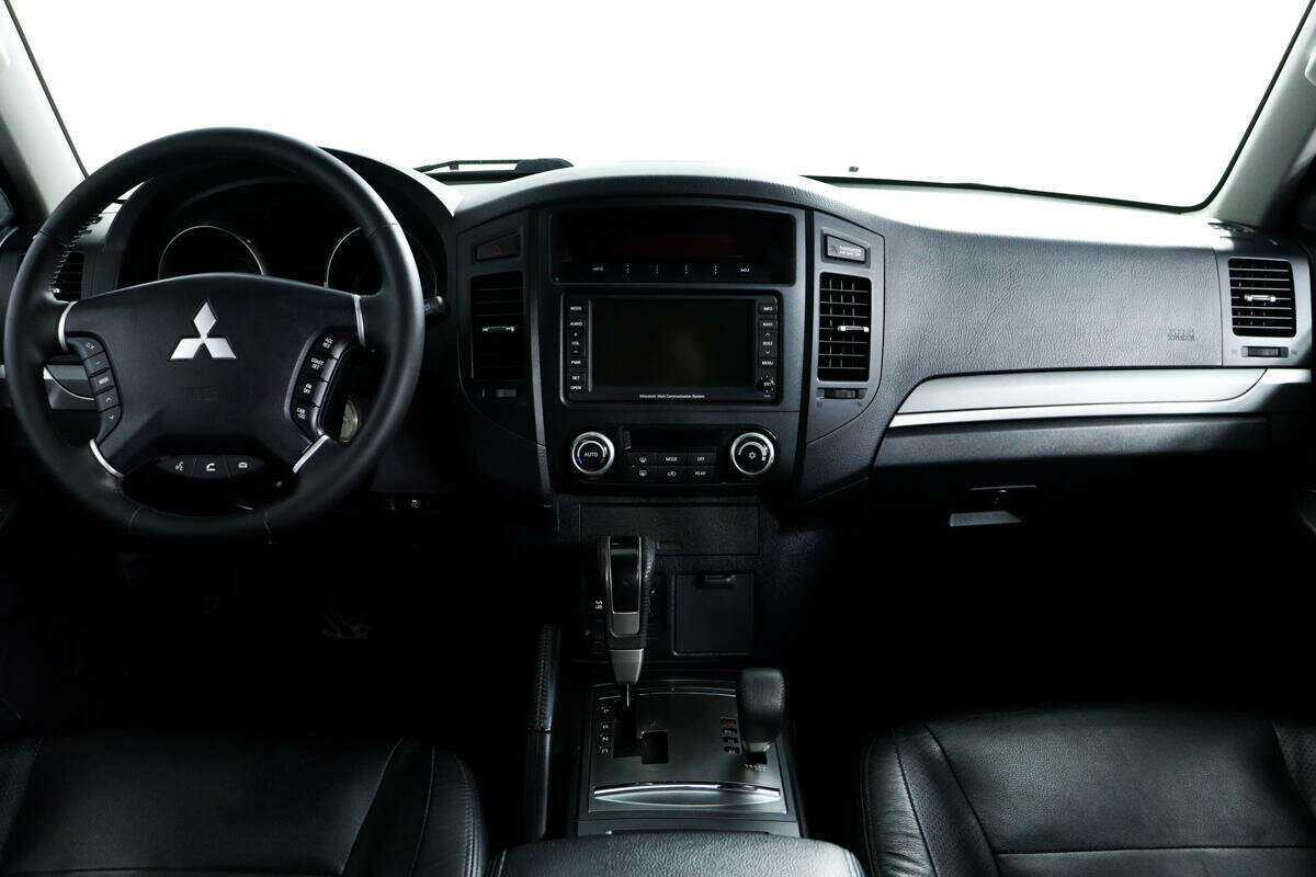 Mitsubishi Pajero 2012 года с пробегом. Фото: #10