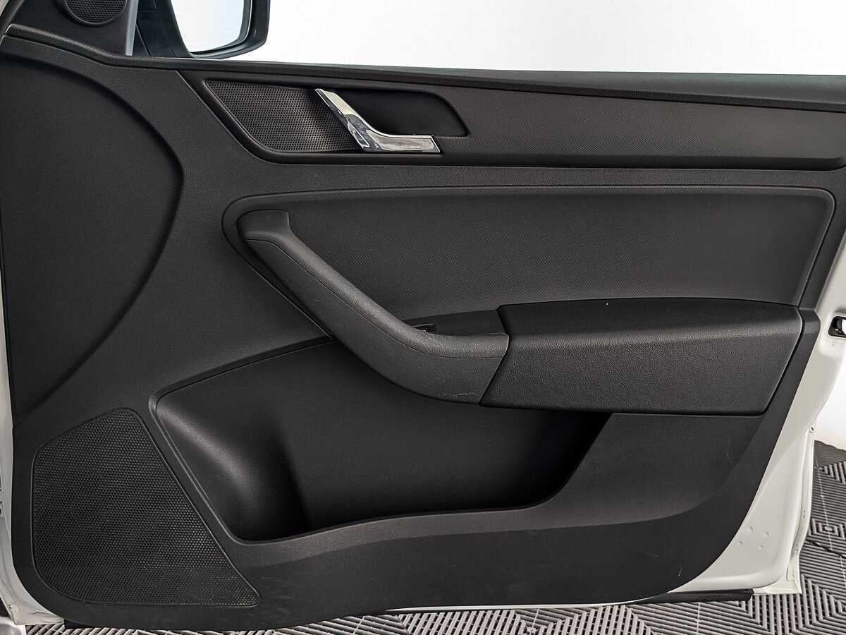 Skoda Rapid 2017 года с пробегом. Фото: #21