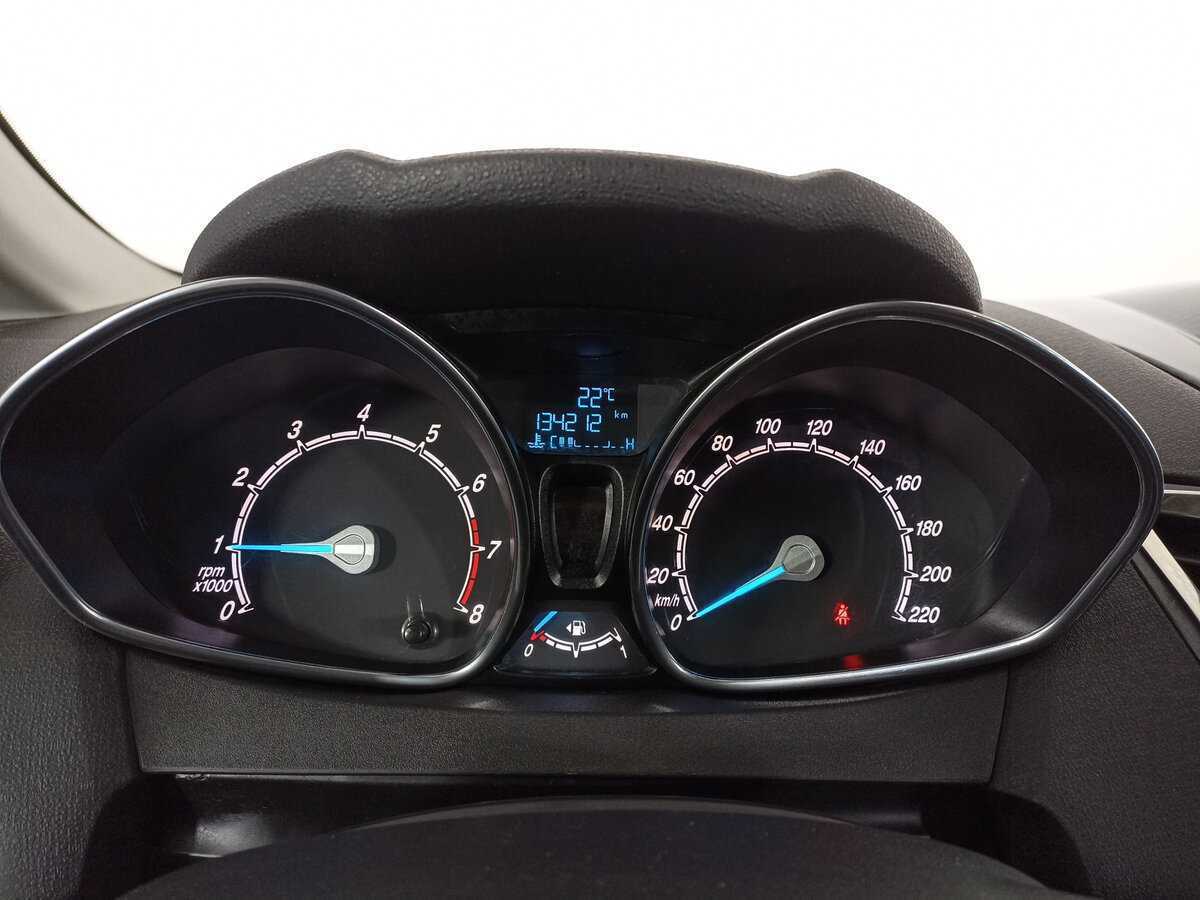 Ford Fiesta 2015 года с пробегом. Фото: #12