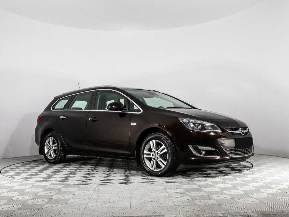 Opel Astra 2013 года с пробегом. Фото: #2