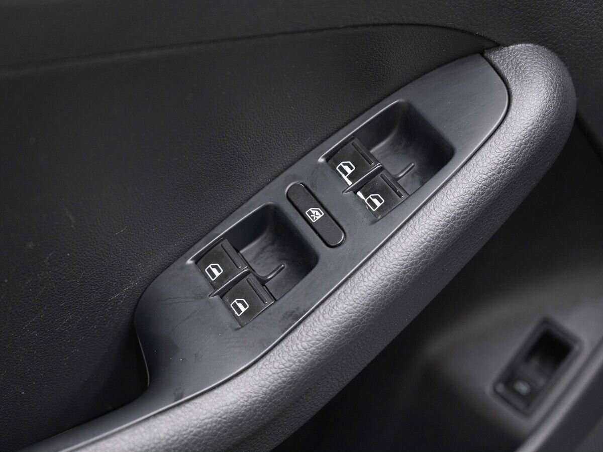 Volkswagen Jetta 2012 года с пробегом. Фото: #12