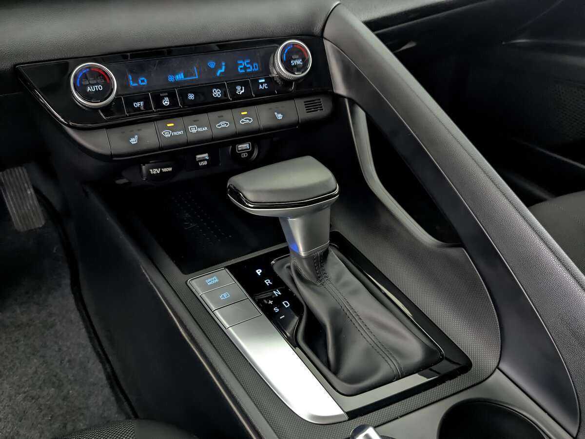 Hyundai Elantra 2021 года с пробегом. Фото: #16
