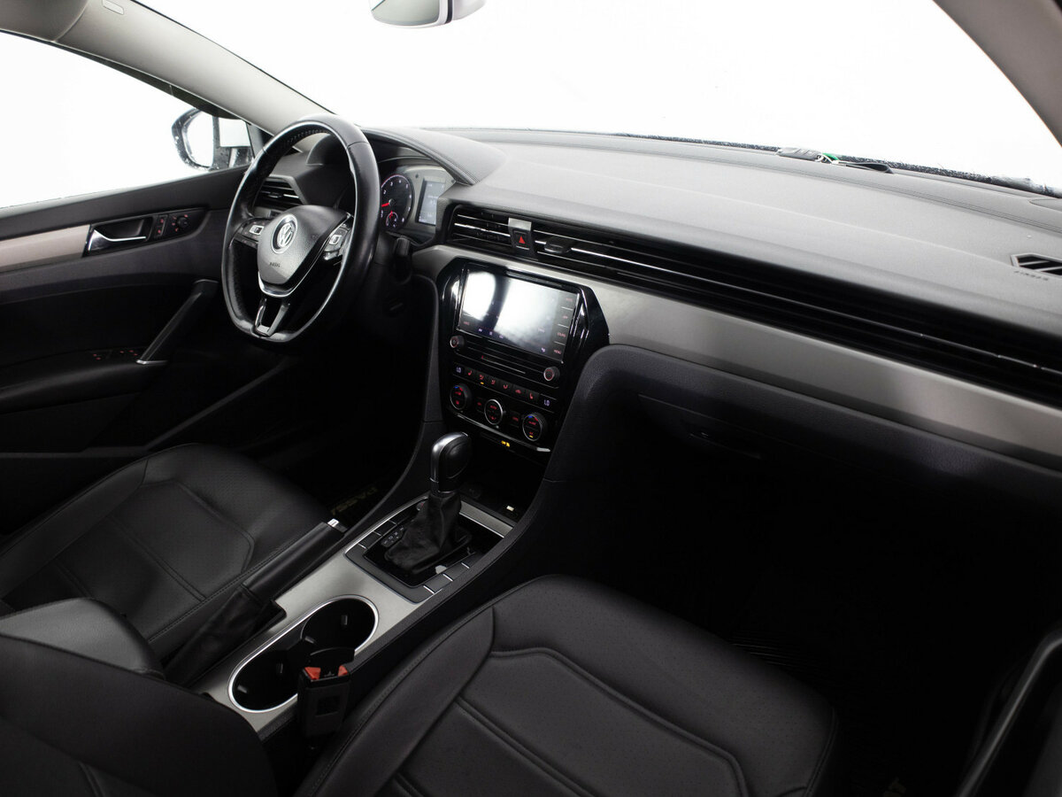 Volkswagen Passat 2020 года с пробегом. Фото: #15