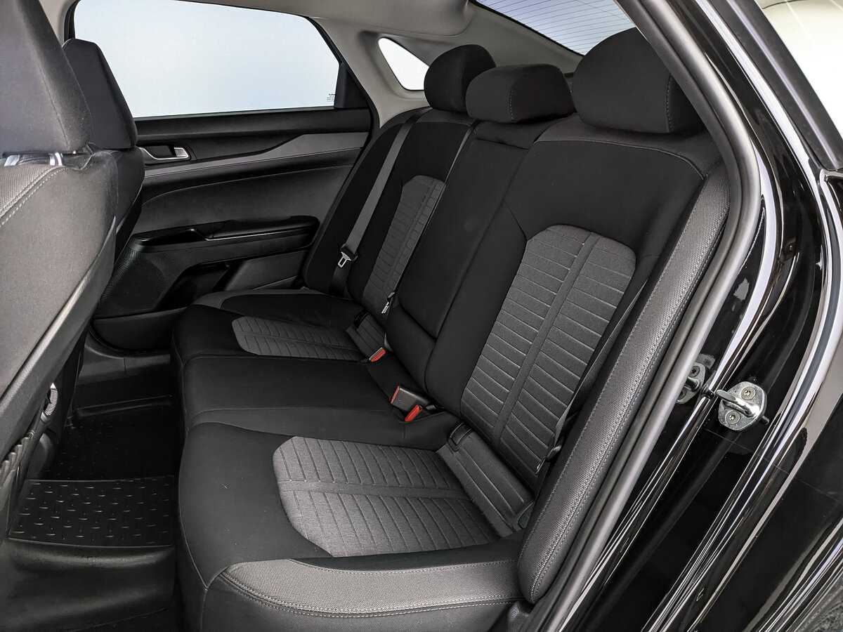 Kia K5 2023 года с пробегом. Фото: #13