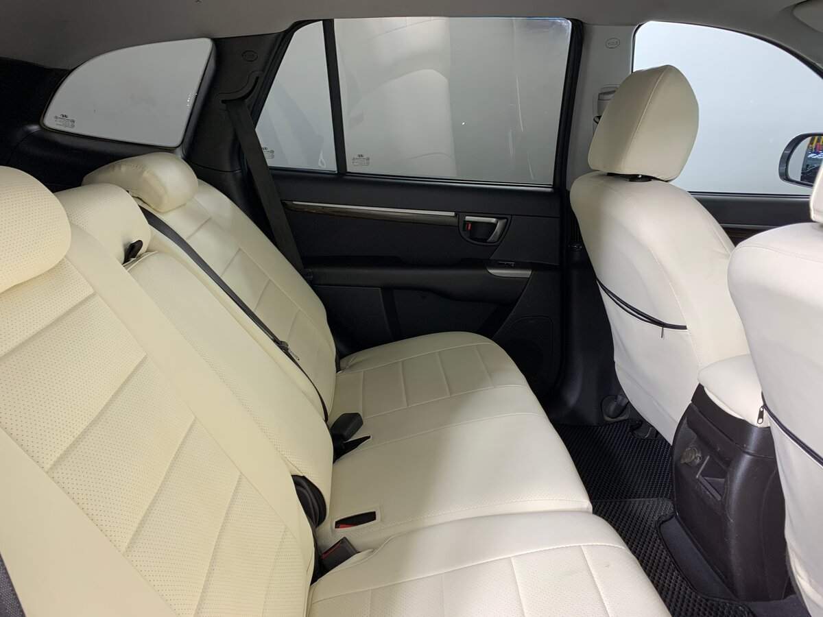 Hyundai Santa Fe 2012 года с пробегом. Фото: #16