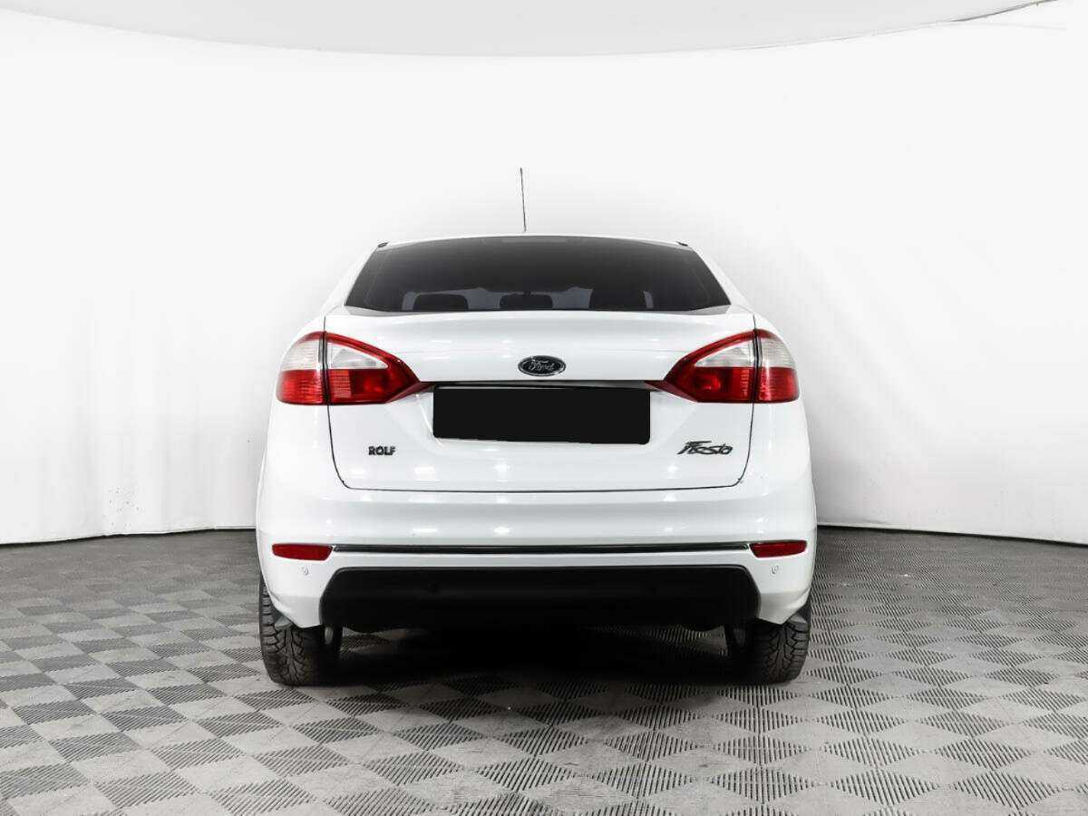 Ford Fiesta 2015 года с пробегом. Фото: #4