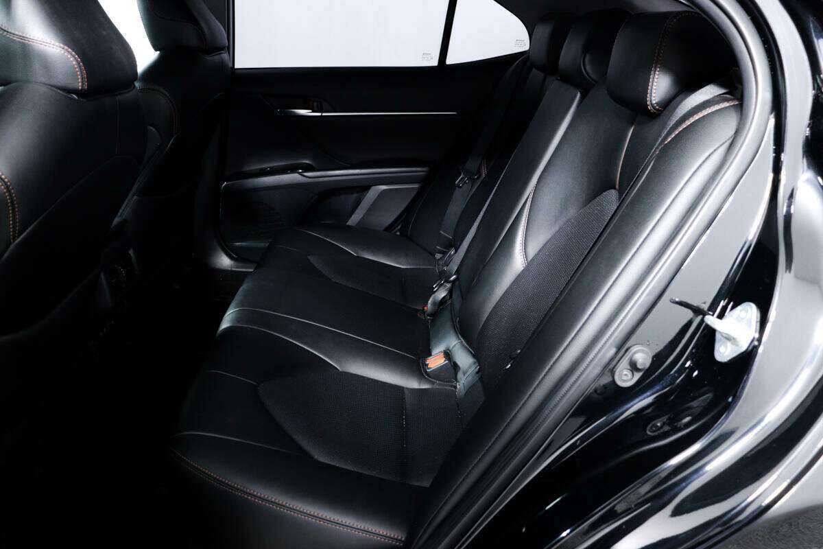 Toyota Camry 2019 года с пробегом. Фото: #11