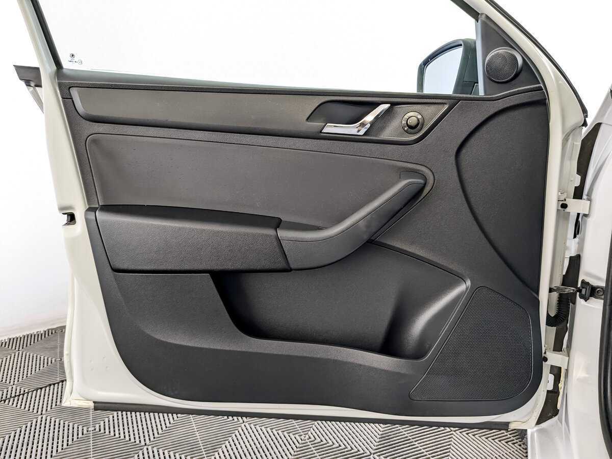 Skoda Rapid 2017 года с пробегом. Фото: #18