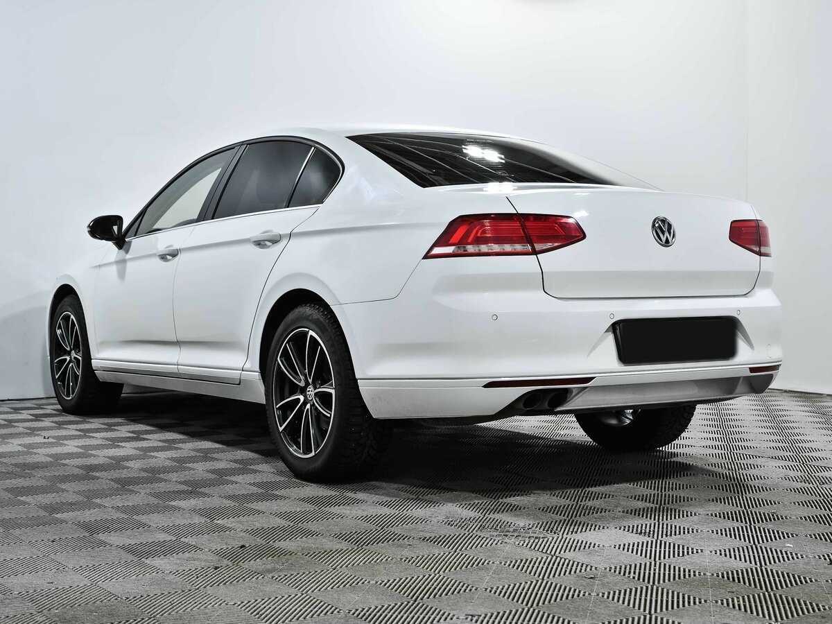 Volkswagen Passat 2015 года с пробегом. Фото: #5