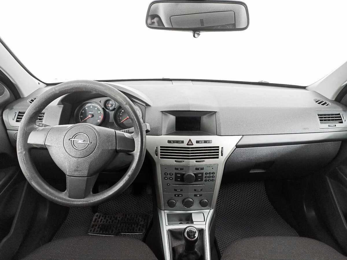 Opel Astra 2013 года с пробегом. Фото: #11