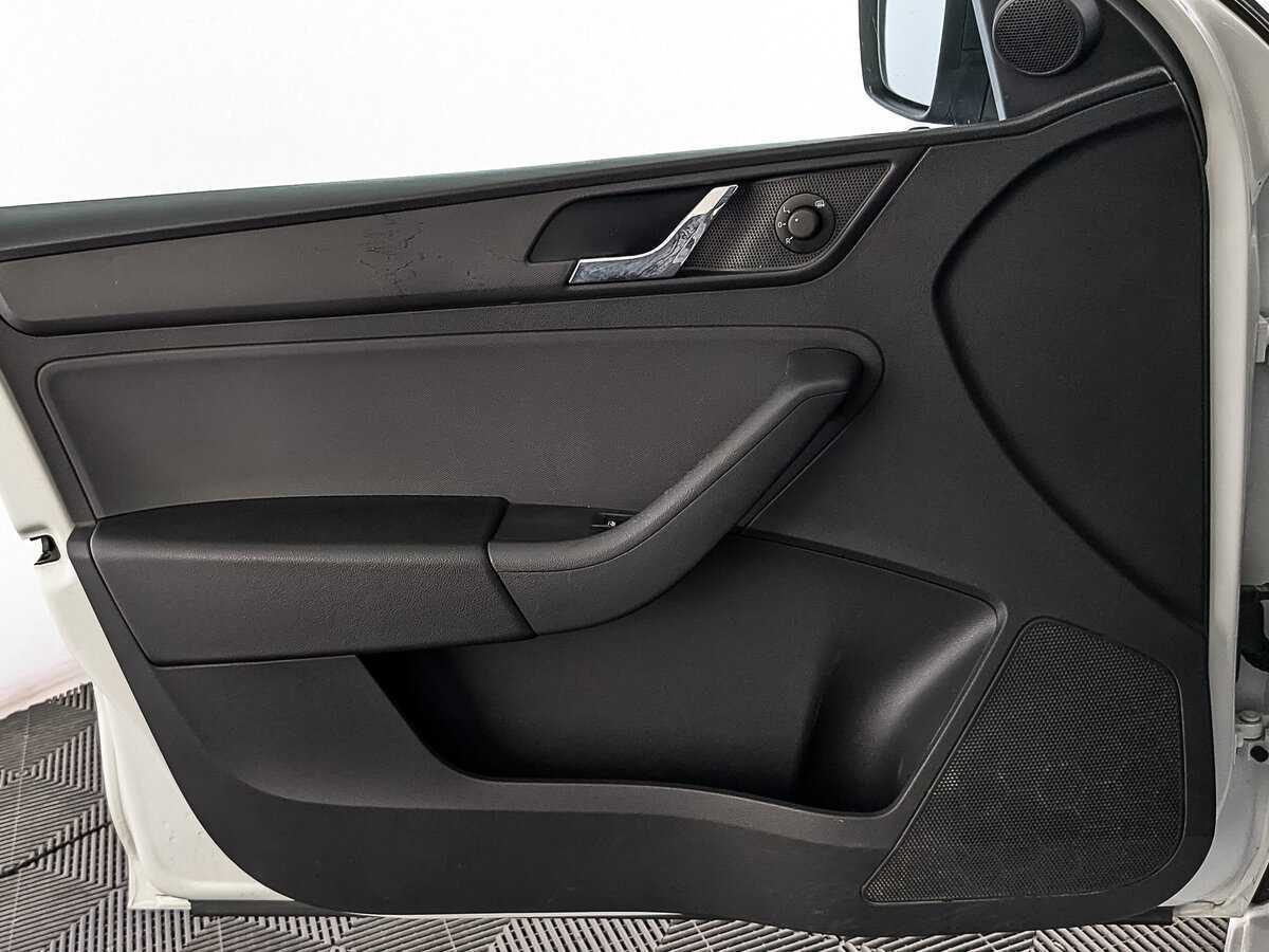 Skoda Rapid 2017 года с пробегом. Фото: #16