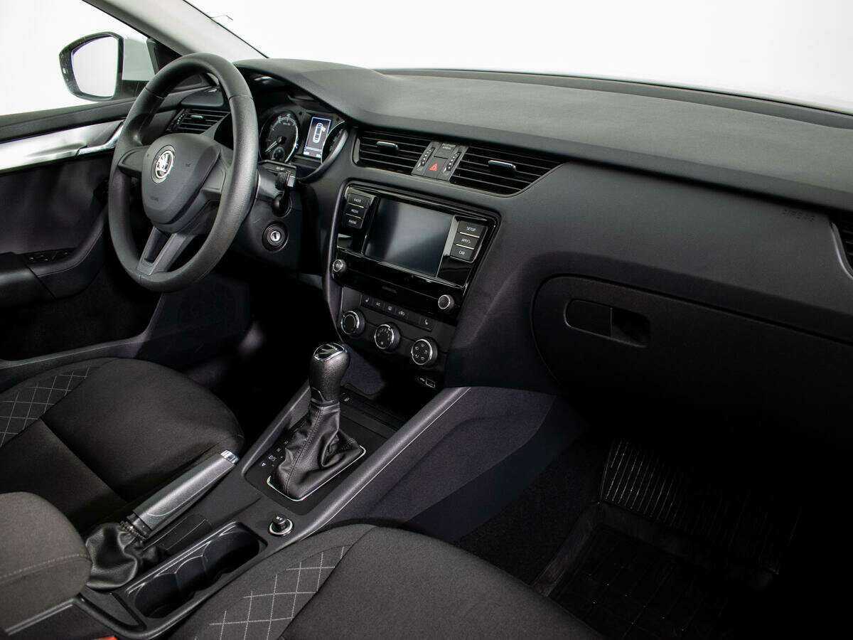 Skoda Octavia 2020 года с пробегом. Фото: #5