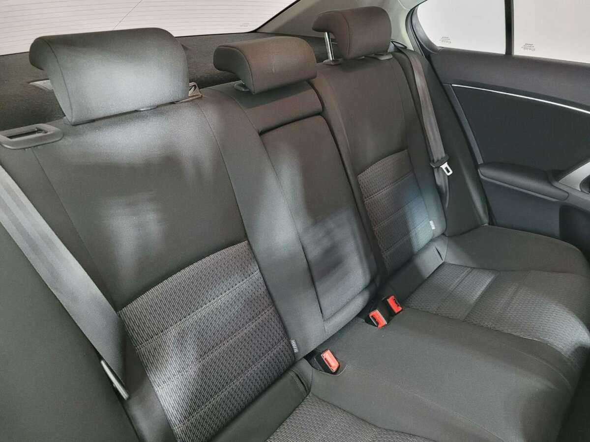 Toyota Avensis 2012 года с пробегом. Фото: #14