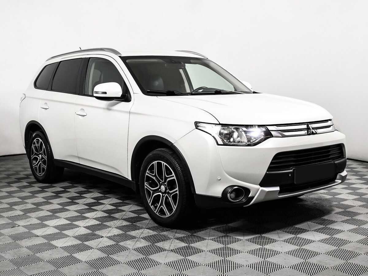 Mitsubishi Outlander 2015 года с пробегом. Фото: #2