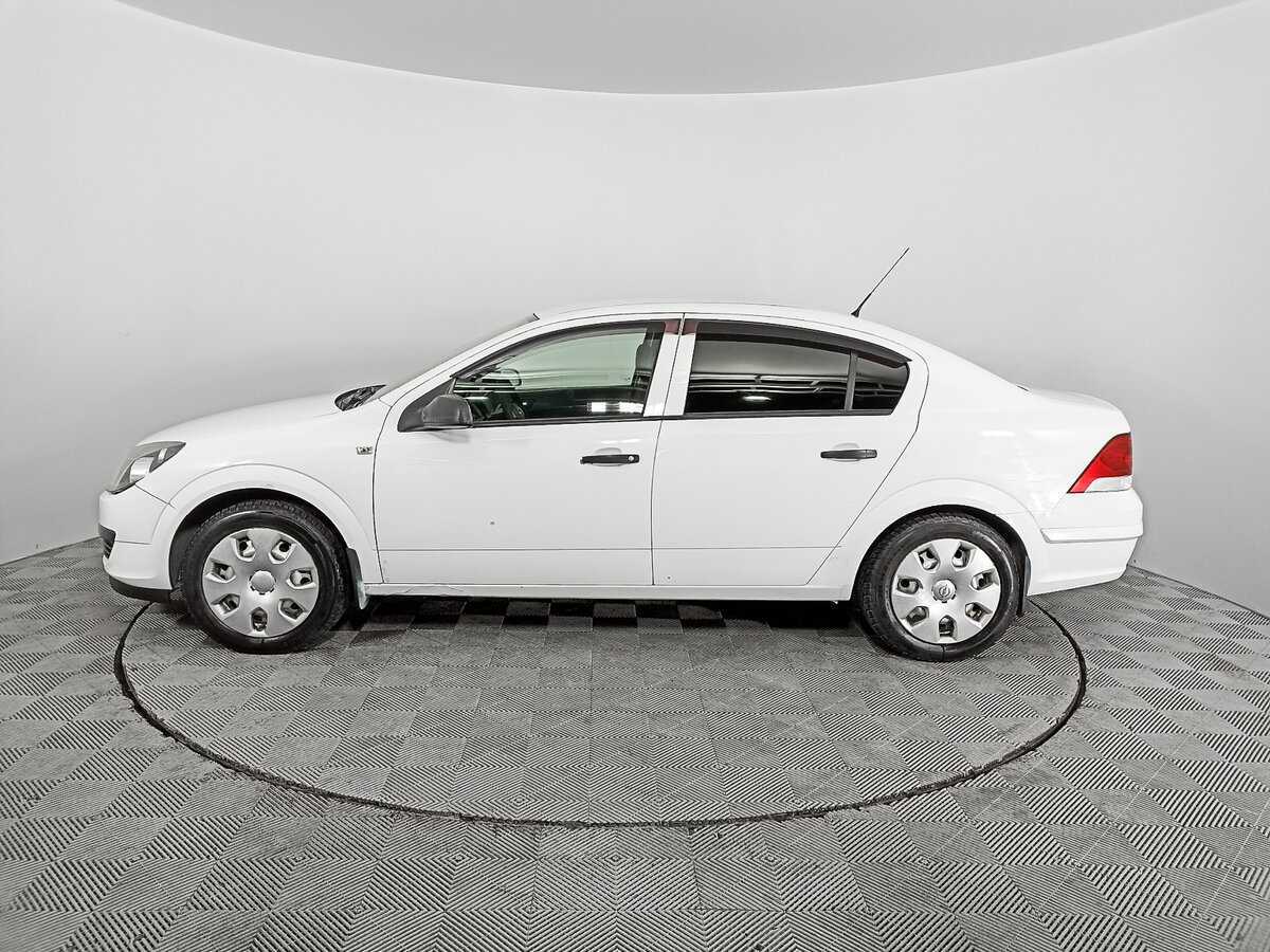 Opel Astra 2013 года с пробегом. Фото: #7