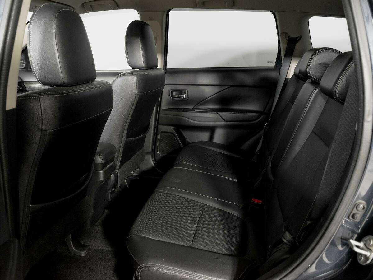 Mitsubishi Outlander 2017 года с пробегом. Фото: #8