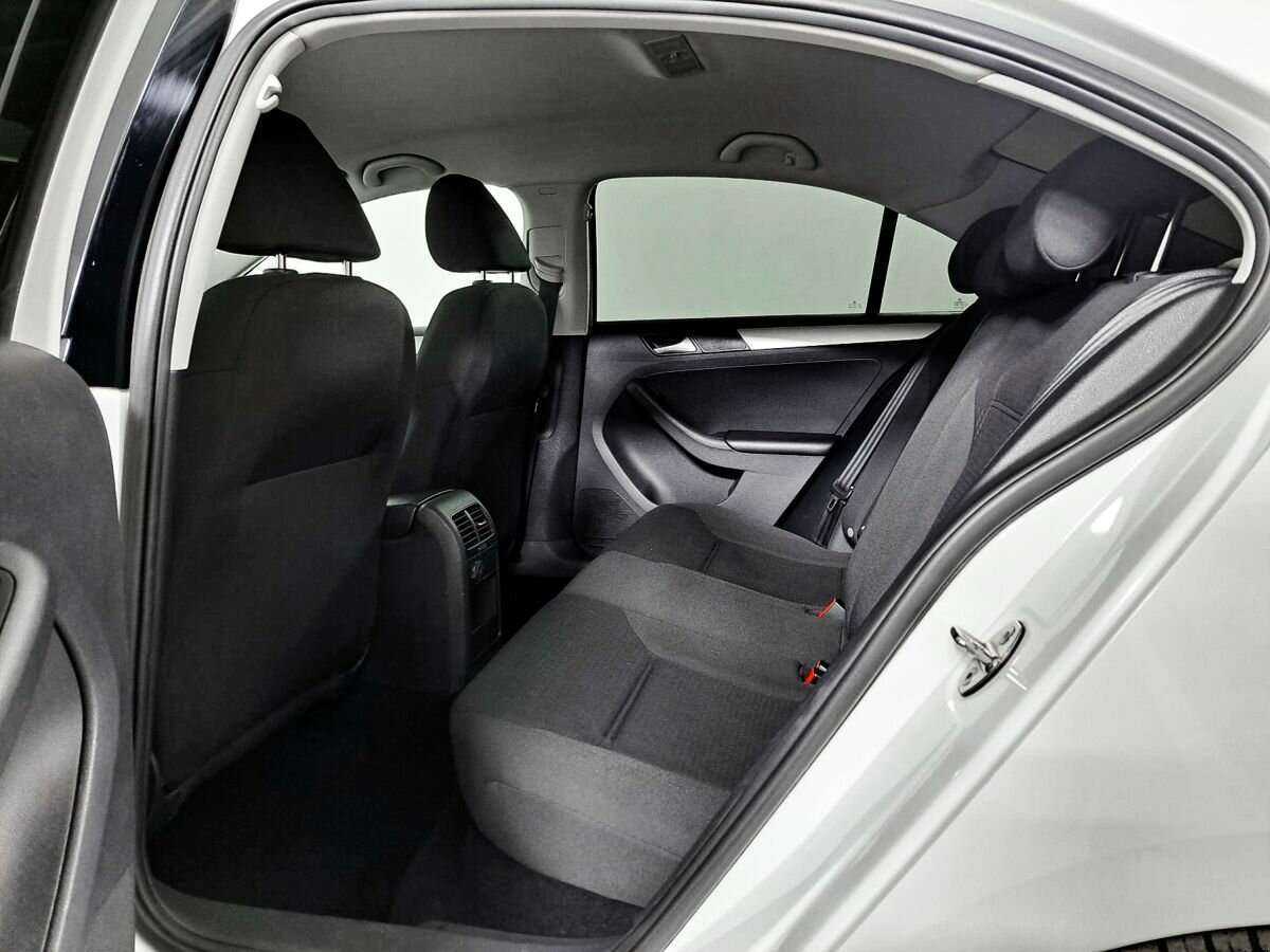 Volkswagen Jetta 2018 года с пробегом. Фото: #8