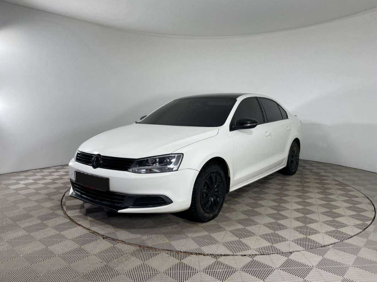 Volkswagen Jetta 2014 года с пробегом. Посмотреть фото