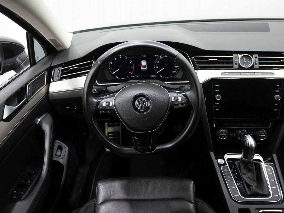 Volkswagen Passat 2019 года с пробегом. Фото: #12