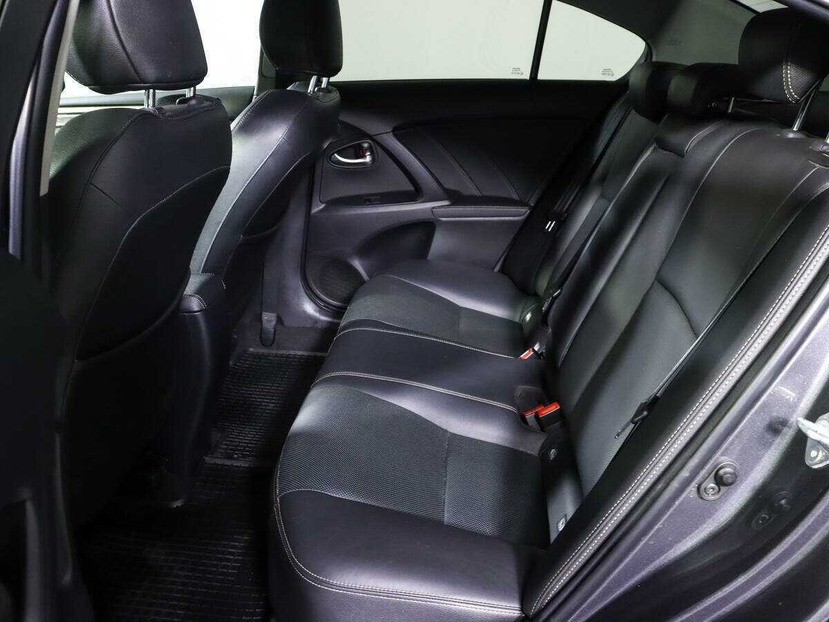 Toyota Avensis 2018 года с пробегом. Фото: #6