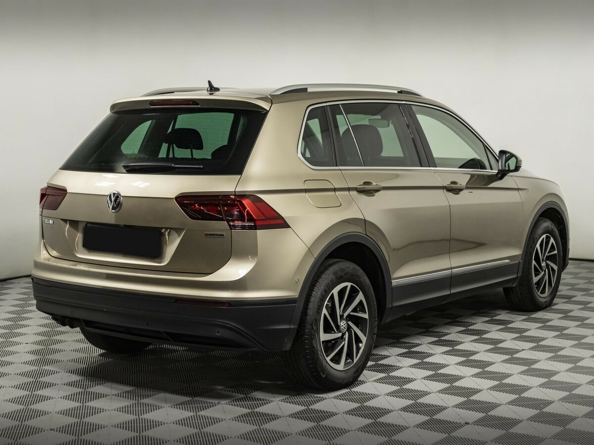 Volkswagen Tiguan 2018 года с пробегом. Фото: #3