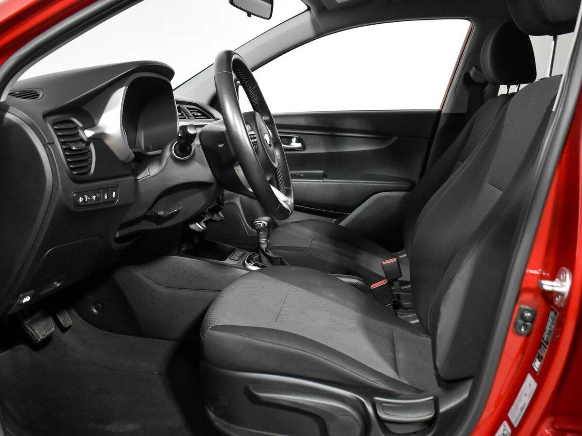 Kia Rio 2021 года с пробегом. Фото: #9