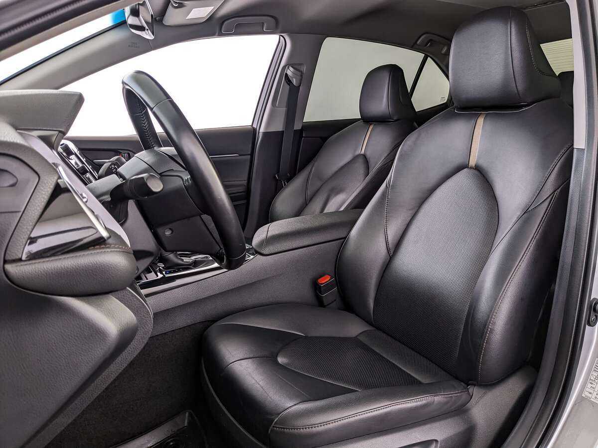 Toyota Camry 2020 года с пробегом. Фото: #19