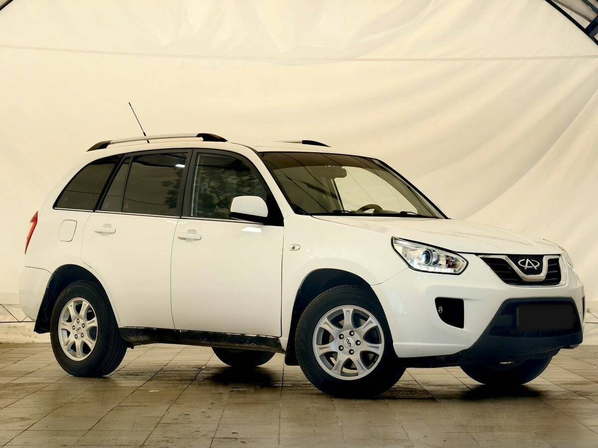 Chery Tiggo (T11) 2015 года с пробегом. Фото: #2
