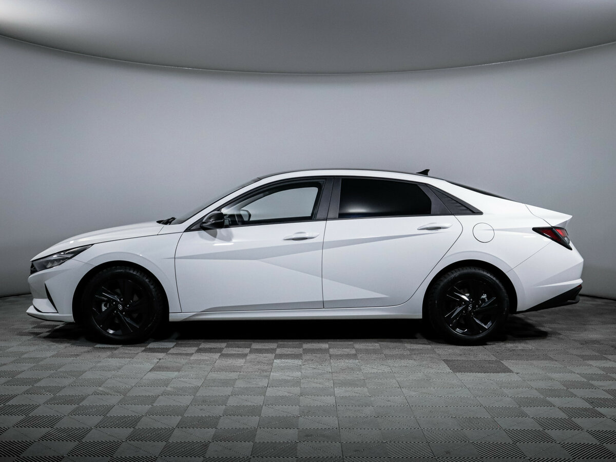 Hyundai Elantra 2023 года с пробегом. Фото: #7