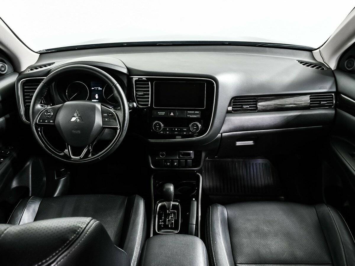 Mitsubishi Outlander 2018 года с пробегом. Фото: #10