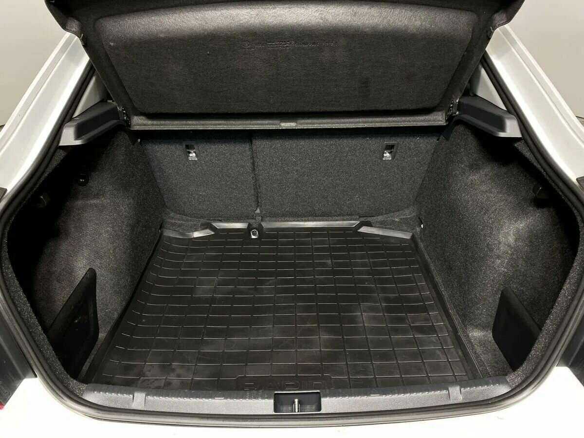 Skoda Rapid 2018 года с пробегом. Фото: #9