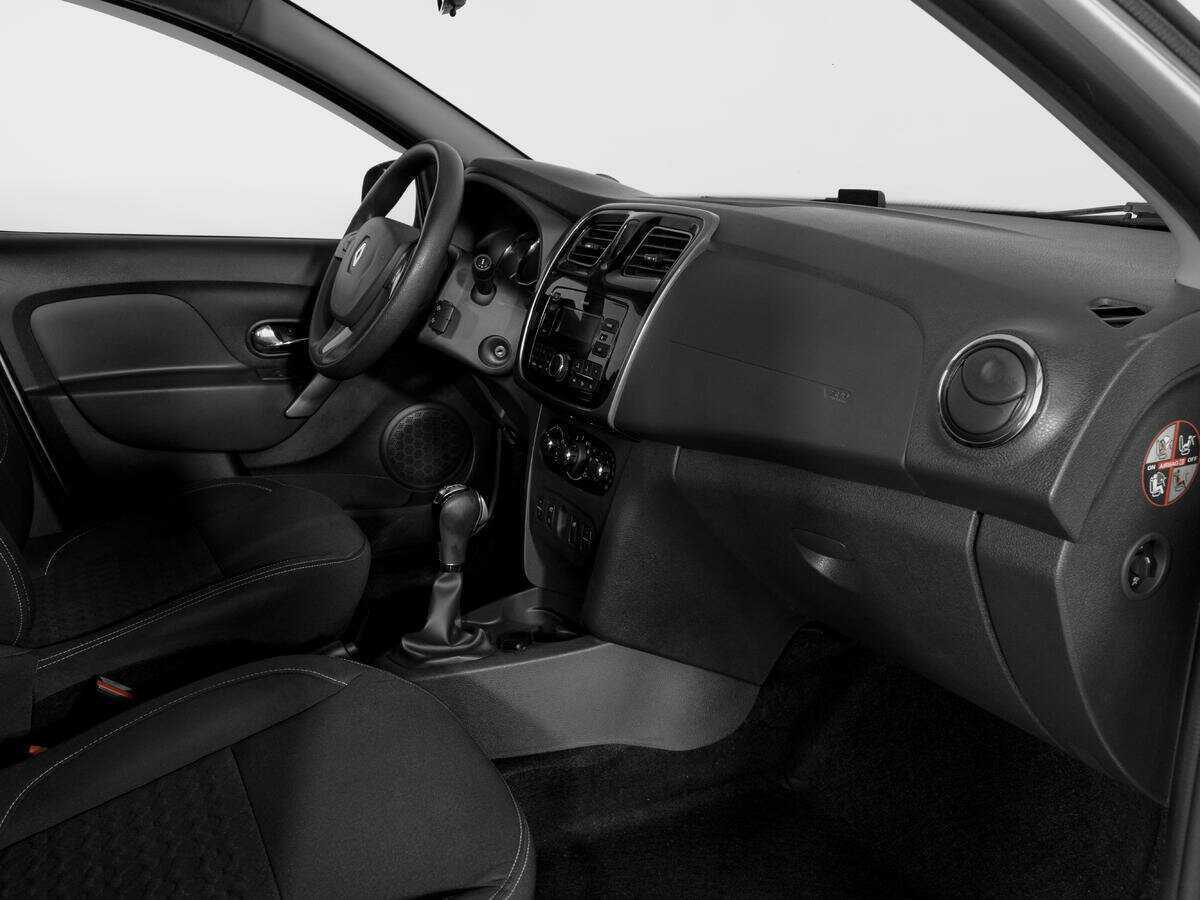 Renault Logan 2017 года с пробегом. Фото: #8