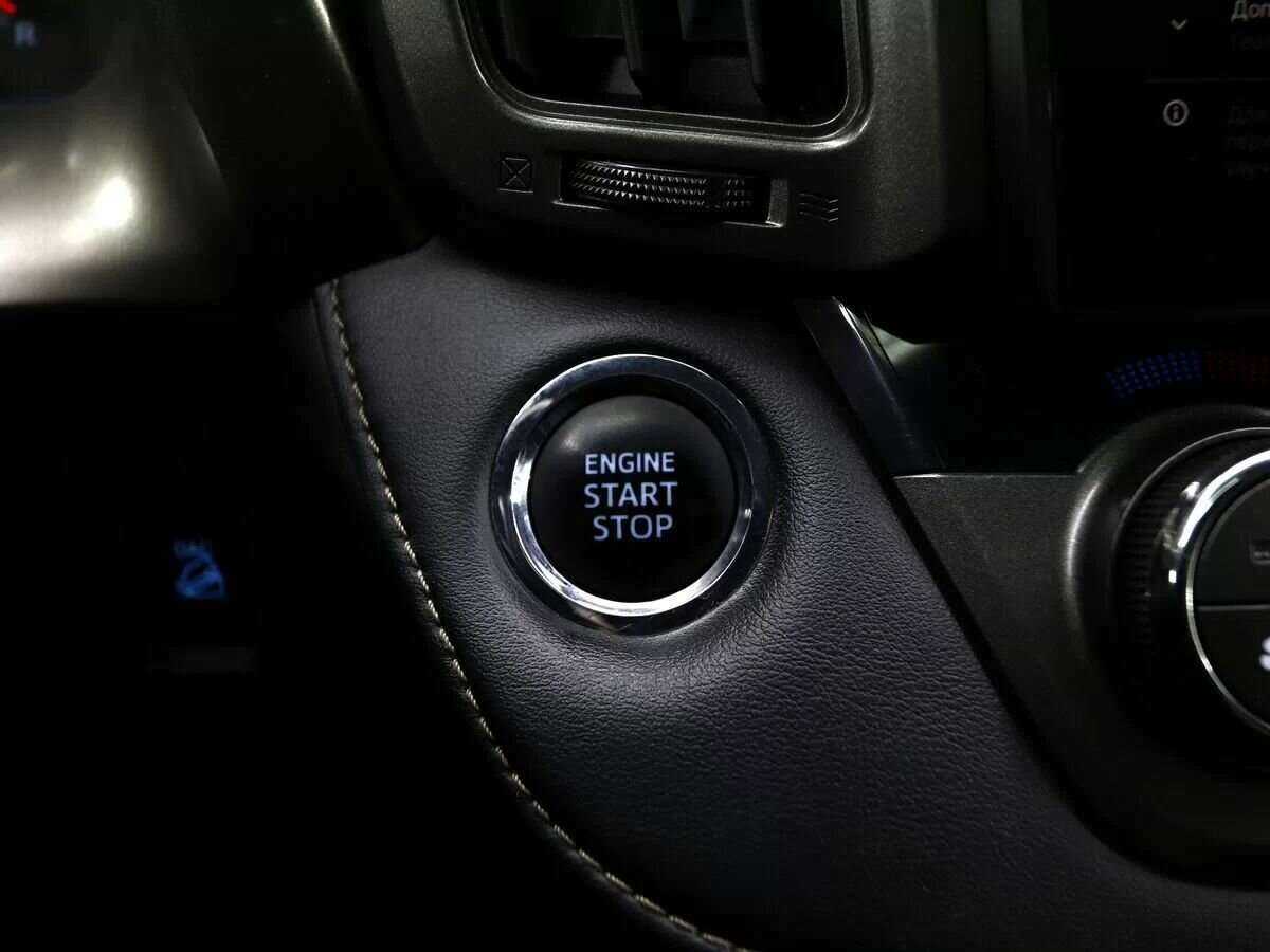 Toyota RAV4 2013 года с пробегом. Фото: #16