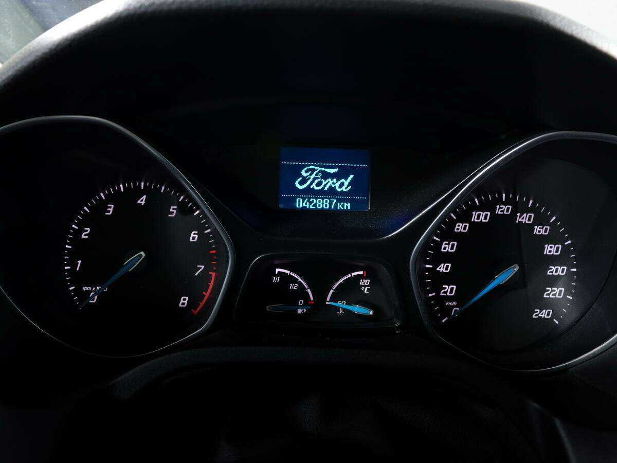 Ford Focus 2012 года с пробегом. Фото: #7