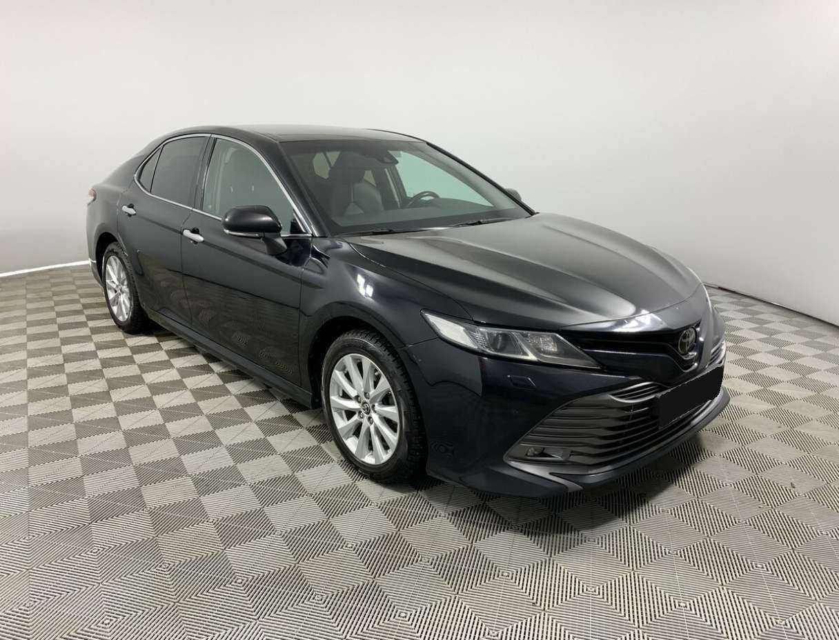 Toyota Camry 2019 года с пробегом. Фото: #2