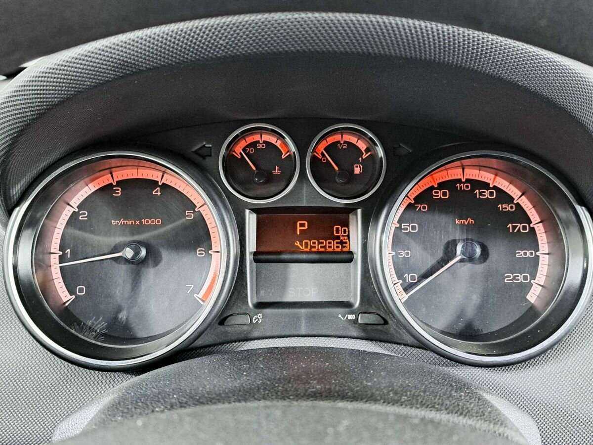 Peugeot 408 2013 года с пробегом. Фото: #8