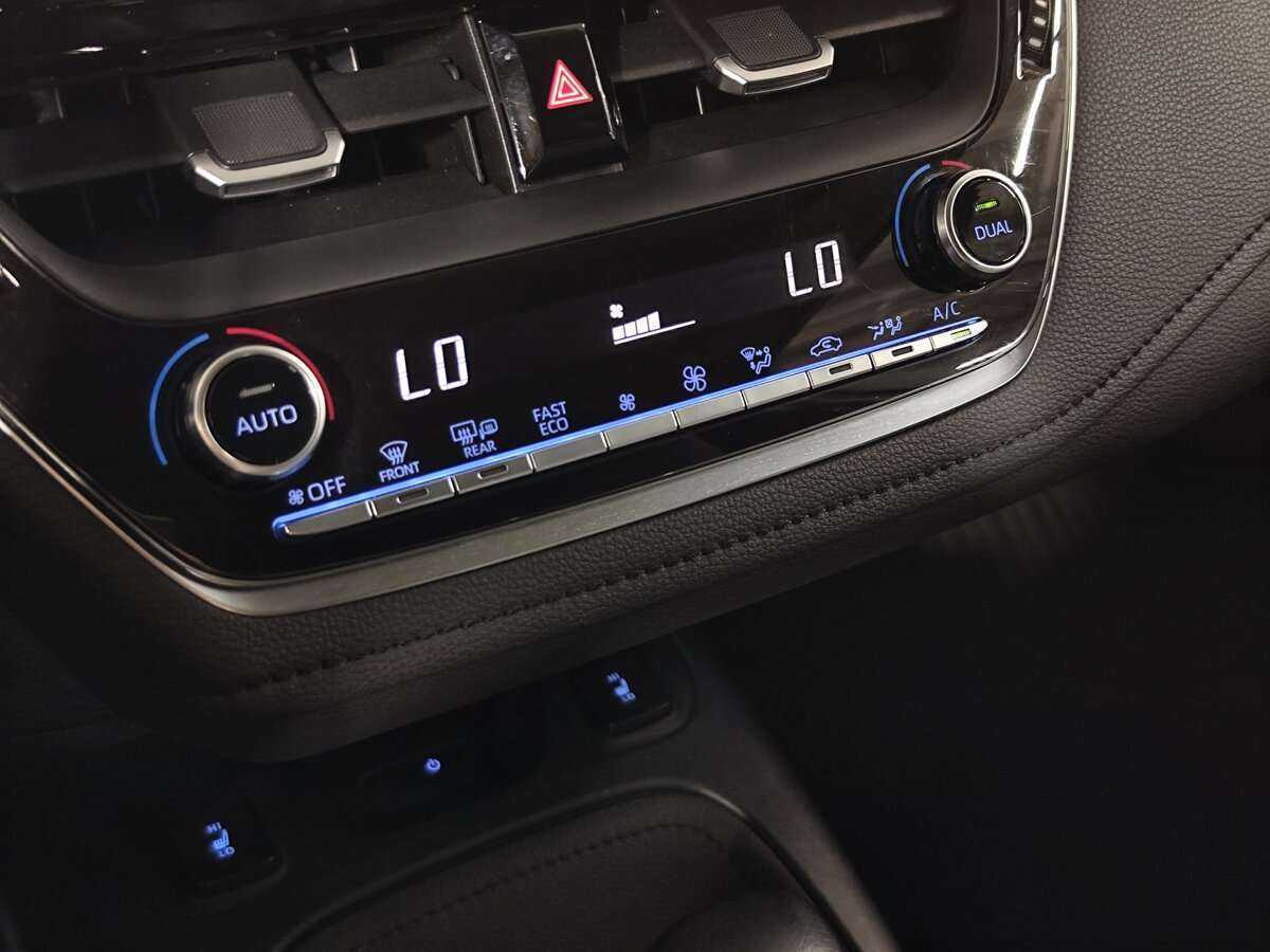 Toyota Corolla 2019 года с пробегом. Фото: #14