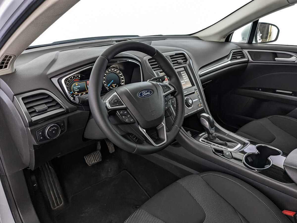 Ford Mondeo 2016 года с пробегом. Фото: #10