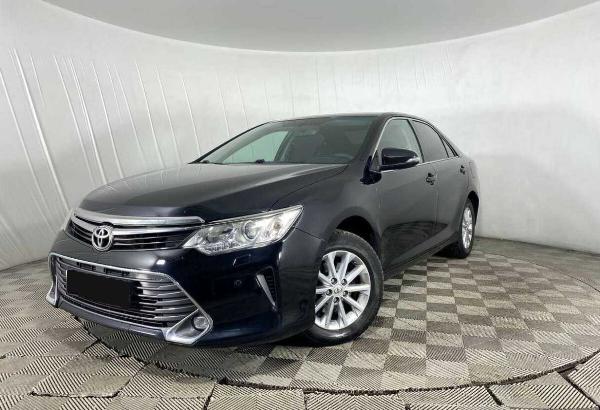 Toyota Camry 2017 года с пробегом. Посмотреть фото