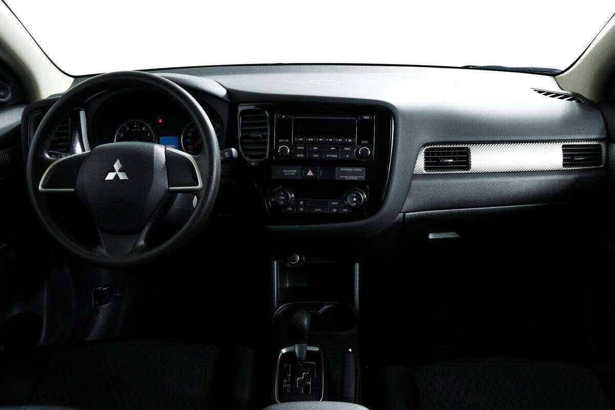Mitsubishi Outlander 2012 года с пробегом. Фото: #10