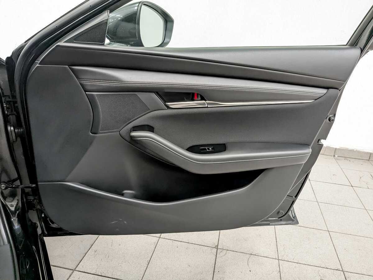 Mazda 3 2019 года с пробегом. Фото: #23