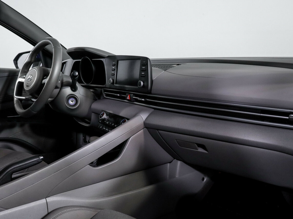 Hyundai Elantra 2021 года с пробегом. Фото: #6