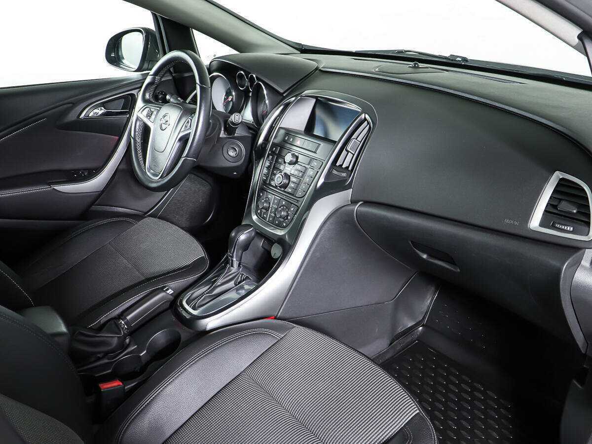 Opel Astra 2012 года с пробегом. Фото: #8