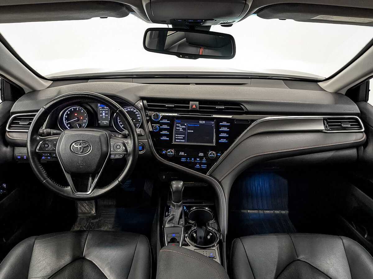 Toyota Camry 2020 года с пробегом. Фото: #13