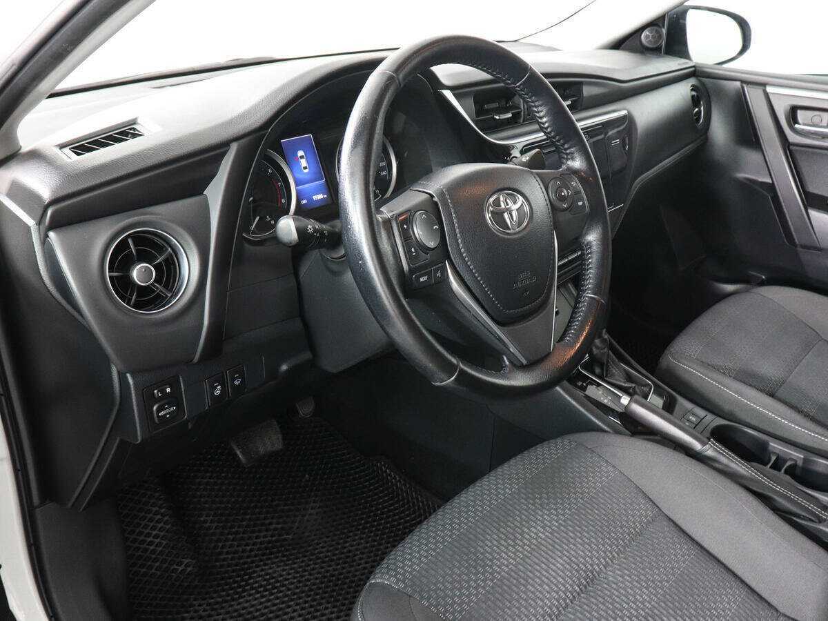 Toyota Corolla 2018 года с пробегом. Фото: #8