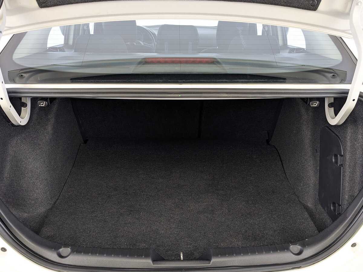 Mazda 3 2014 года с пробегом. Фото: #9