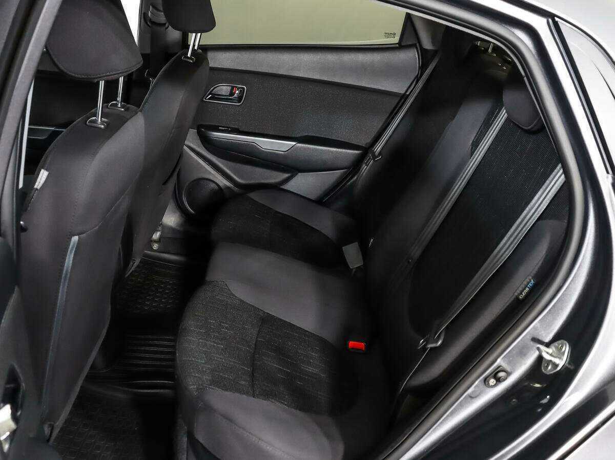 Kia Rio 2012 года с пробегом. Фото: #9