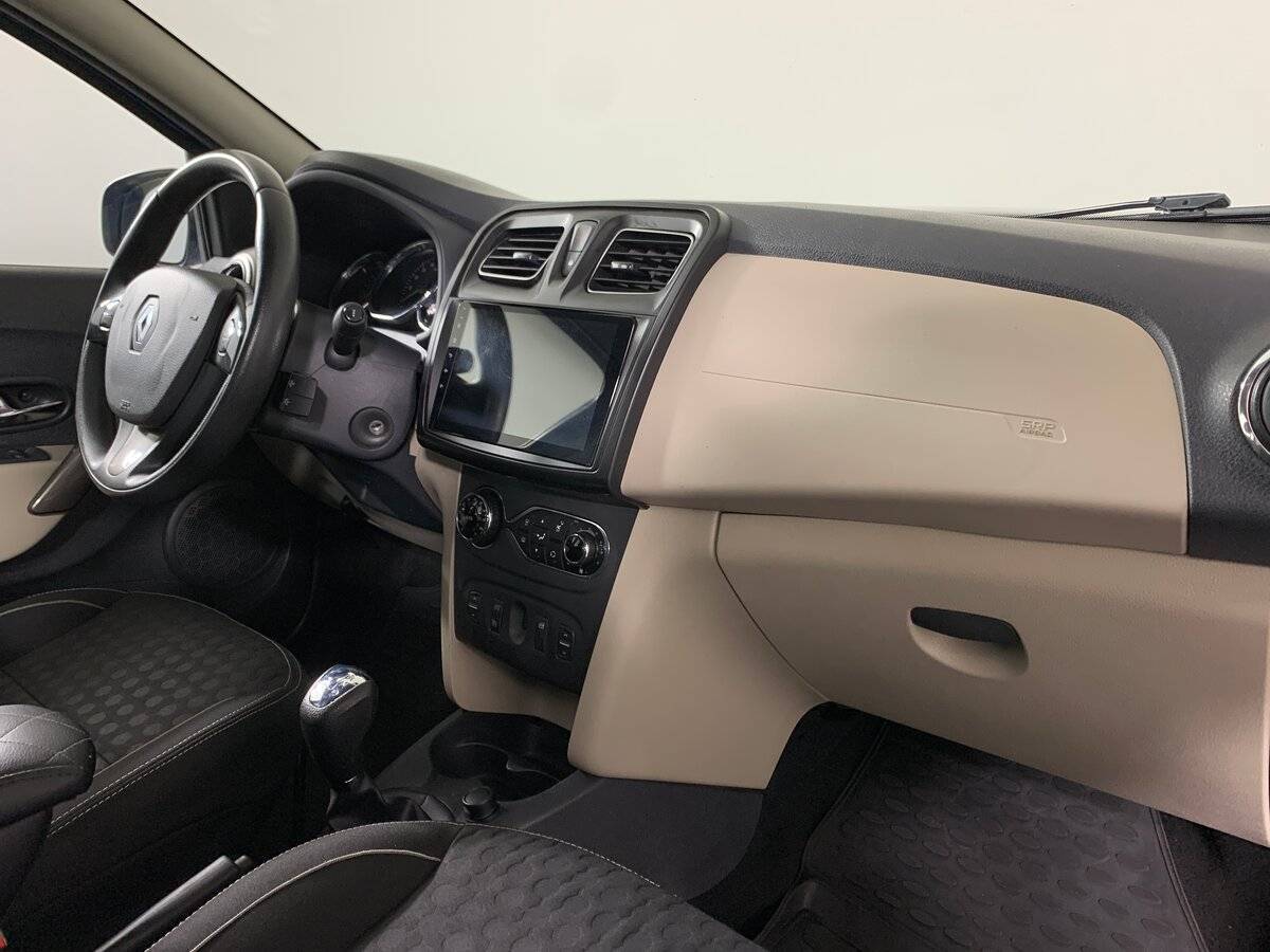 Renault Logan 2015 года с пробегом. Фото: #12