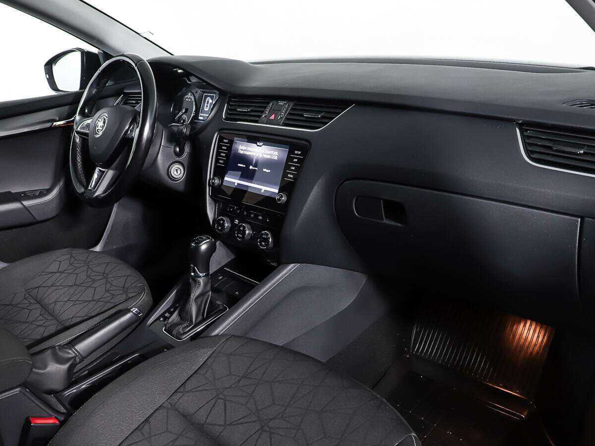 Skoda Octavia 2018 года с пробегом. Фото: #9